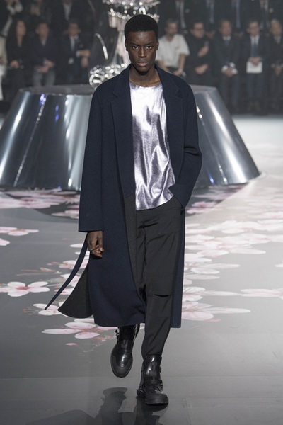 Dior Men Pre-Fall 2019 (82274-Dior-Men-Pre-Fall-2019-14.jpg)