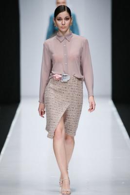 Naira Arutyunian SS 2019 (82415-Naira-Arutyunyan-SS-2019-08.jpg)