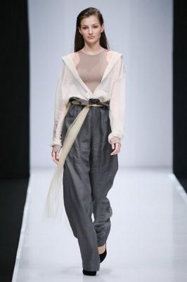  Lena Karnauhova SS 2019 (82465-Lena-Karnauhova-SS-2019-b.jpg)