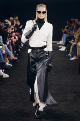 Alexander Wang Pre-Fall 2019 (82572-Alexander-Wang-Pre-Fall-2019-b.jpg)