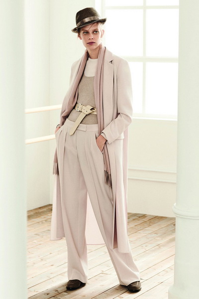 Max Mara Pre-Fall 2019 (82743-Max-Mara-Pre-Fall-2019-05.jpg)