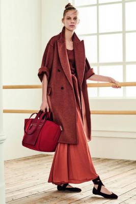 Max Mara Pre-Fall 2019 (82743-Max-Mara-Pre-Fall-2019-16.jpg)