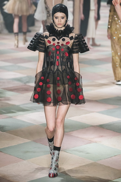 Christian Dior Couture весна-лето 2019 (82989-Dior-Couture-2019-09.jpg)