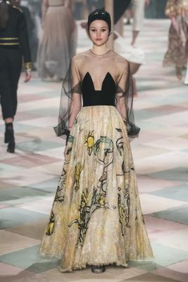 Christian Dior Couture весна-лето 2019 (82989-Dior-Couture-2019-10.jpg)