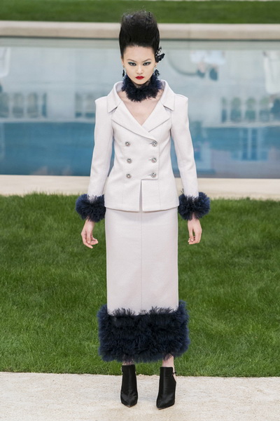 Chanel Couture весна-лето 2019 (83011-Chanel-Haute-Couture-2019-06.jpg)