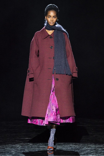 Marc Jacobs осень-зима 2019 (83154-Marc-Jacobs-AW-2019-03.jpg)