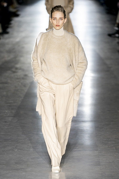 Max Mara осень-зима 2019 (83316-Max-Mara-AW-2019-05.jpg)