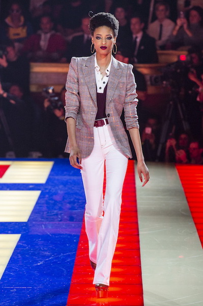 Tommy Hilfiger весна-лето 2019 (83390-Tommy-Hilfiger-AW-2019-03.jpg)