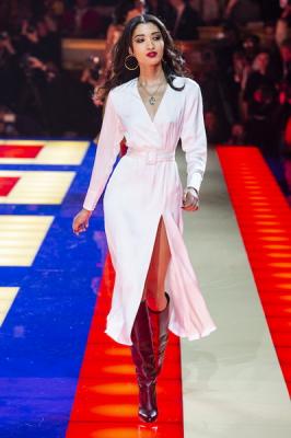 Tommy Hilfiger весна-лето 2019 (83390-Tommy-Hilfiger-AW-2019-14.jpg)