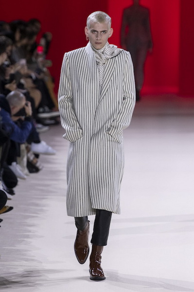 Haider Ackermann осень-зима 2019 (83410-Haider-Ackermann-AW-2019-09.jpg)