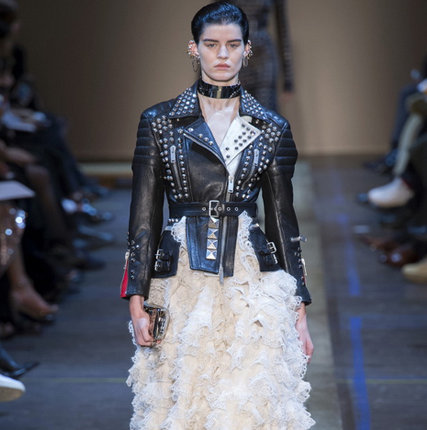 Alexander McQueen осень-зима 2019 (83485-Alexander-Mcqueen-AW-2019-s.jpg)