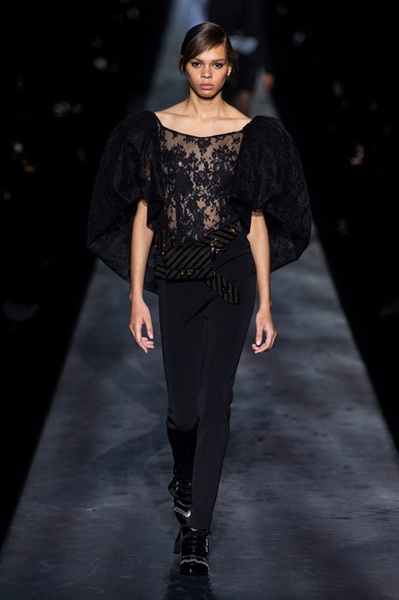 Givenchy осень-зима 2019 (83576-Givenchy-AW-2019-12.jpg)