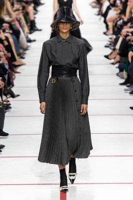 Dior осень-зима 2019 (83601-Dior-AW-2019-08.jpg)