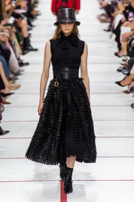 Dior осень-зима 2019 (83601-Dior-AW-2019-09.jpg)