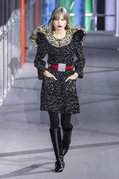 Louis Vuitton осень-зима 2019 (83626-Louis-Vuitton-AW-2019-02.jpg)