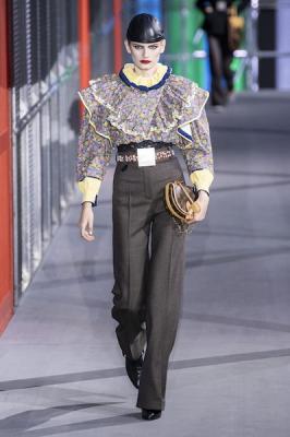 Louis Vuitton осень-зима 2019 (83626-Louis-Vuitton-AW-2019-09.jpg)