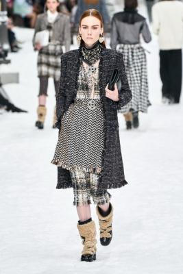 Chanel осень-зима 2019 (84051-Chanel-AW-2019-10.jpg)