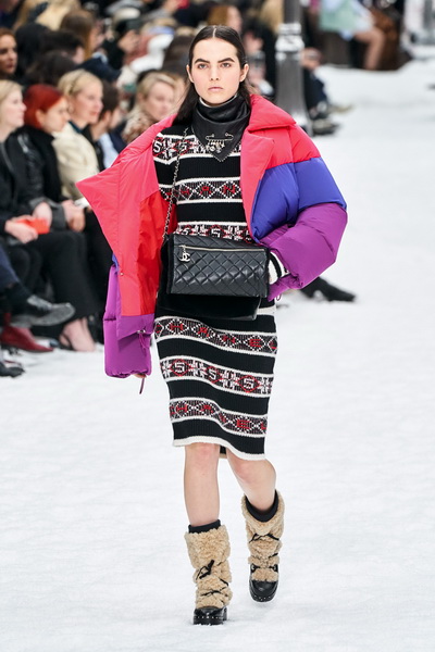 Chanel осень-зима 2019 (84051-Chanel-AW-2019-15.jpg)