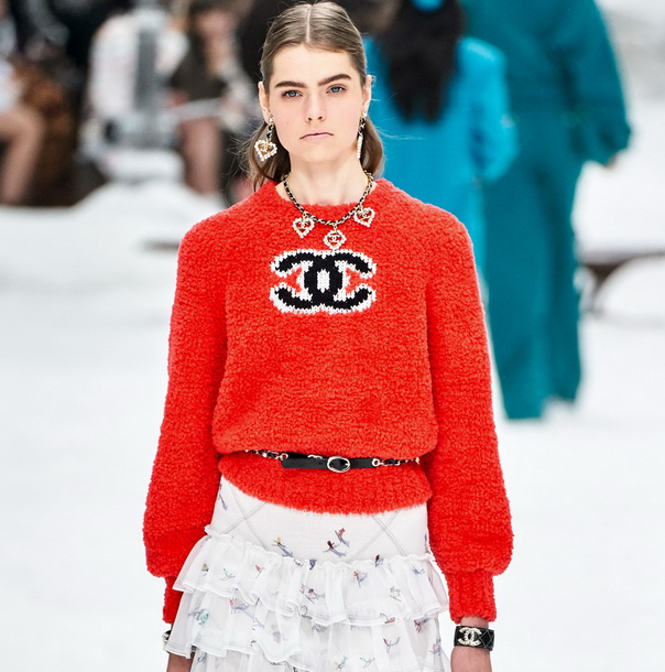 Chanel осень-зима 2019 (84051-Chanel-AW-2019-s.jpg)