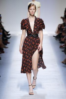 Ermanno Scervino весна-лето 2019 (84073-Ermanno-Scervino-SS-2019-08.jpg)