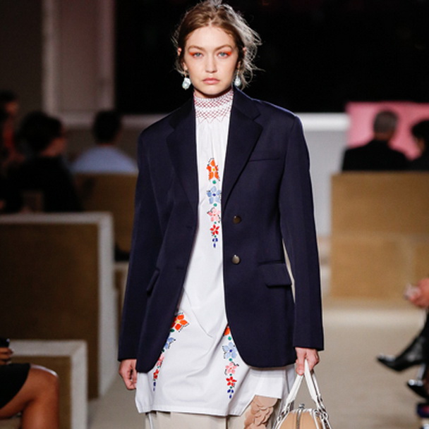 Prada resort 2020 (84149-Prada-Resort-2020-s.jpg)