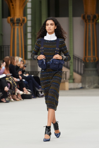 Chanel Cruise 2019/20  (84164-Chanel-Cruise-2019-07.jpg)