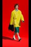 Balenciaga опубликовал лукбук коллекции Pre-Fall 2019, показанной ранее на Неделе моды в марте этого года. Демна Гвасалия представил различные кожаные пальто  с квадратными линиями плеч, дутые пуховики, напоминающие одеяла, костюмы, платья-пиджаки, атласные брюки, гигантские шарфы и мохнатые сумки.