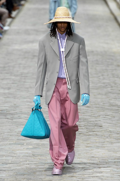 Louis Vuitton Menswear весна-лето 2020 (84669-Louis-Vuitton-Menswear-SS-2020-02.jpg)