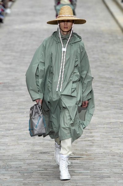 Louis Vuitton Menswear весна-лето 2020 (84669-Louis-Vuitton-Menswear-SS-2020-07.jpg)