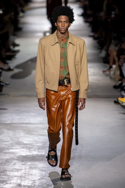 Dries van Noten Menswear весна-лето 2020 (84693-Dries-Van-Noten-Menswear-SS-2020-19.jpg)