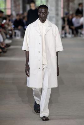 Jil Sander Menswear весна-лето 2020 (84717-Jil-Sander-Menswear-SS-2020-02.jpg)