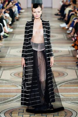 Armani Prive Haute Couture осень-зима 2019-2020 (85008-Armani-Couture-FW-2019-05.jpg)