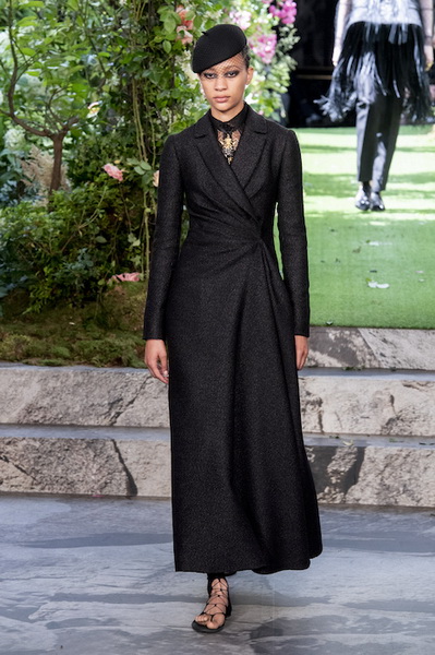 Christian Dior Couture осень-зима 2019 (85096-Christian-Dior-Couture-FW-2019-06.jpg)