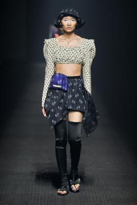 Kenzo весна-лето 2020 (85416-Kenzo-SS-2020-10.jpg)