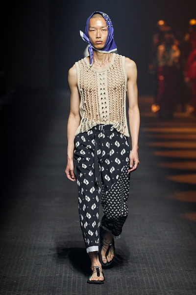 Kenzo весна-лето 2020 (85416-Kenzo-SS-2020-15.jpg)