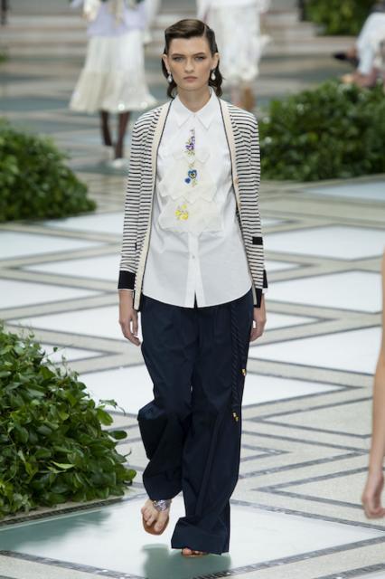 Tory Burch весна-лето 2020 (85694-Tory-Burch-SS-2020-04.jpg)