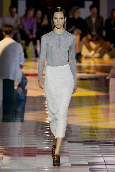 Prada весна-лето 2020 (85912-Prada-SS-2020-01.jpg)