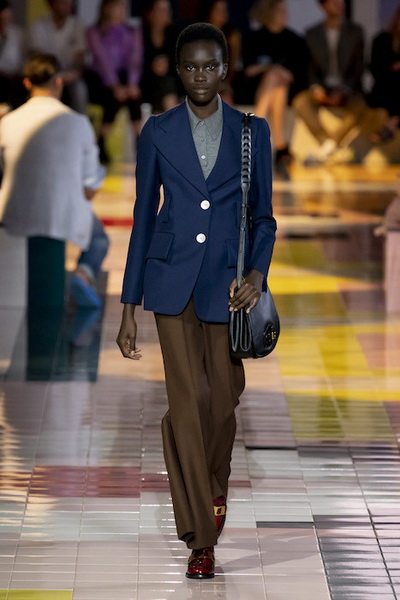 Prada весна-лето 2020 (85912-Prada-SS-2020-02.jpg)