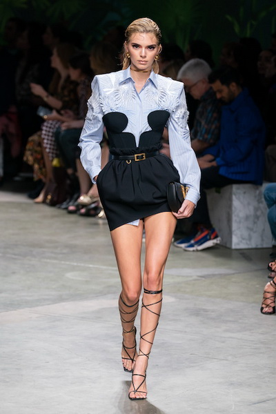 Versace весна-лето 2020 (85977-Versace-SS-2020-04.jpg)