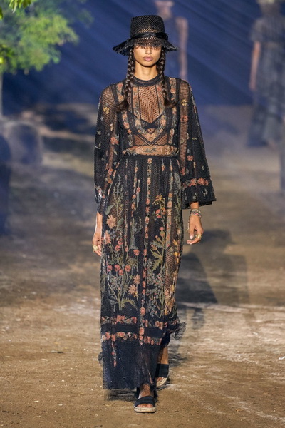 Dior весна-лето 2020 (85999-Dior-SS-2020-b.jpg)