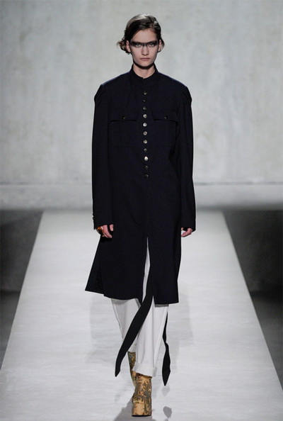 Dries Van Noten весна-лето 2020 (86045-Dries-Van-Noten-SS-2020-04.jpg)