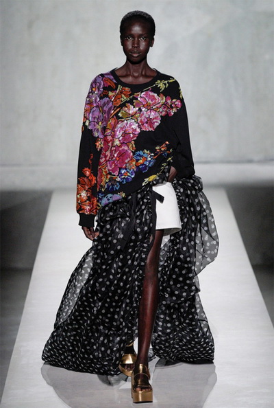 Dries Van Noten весна-лето 2020 (86045-Dries-Van-Noten-SS-2020-09.jpg)