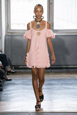 Giambattista Valli весна-лето 2020 (86196-Giambattista-Valli-SS-2020-02.jpg)