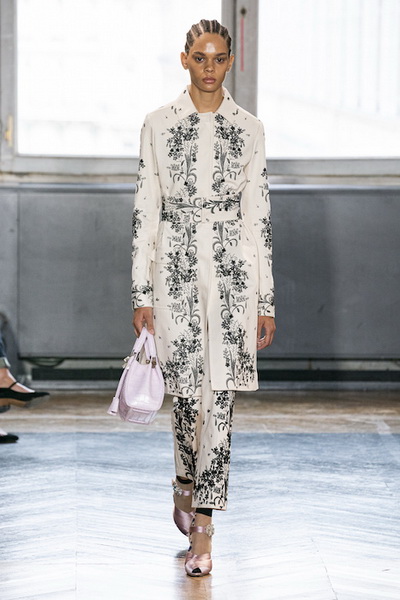 Giambattista Valli весна-лето 2020 (86196-Giambattista-Valli-SS-2020-03.jpg)