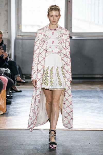 Giambattista Valli весна-лето 2020 (86196-Giambattista-Valli-SS-2020-b.jpg)