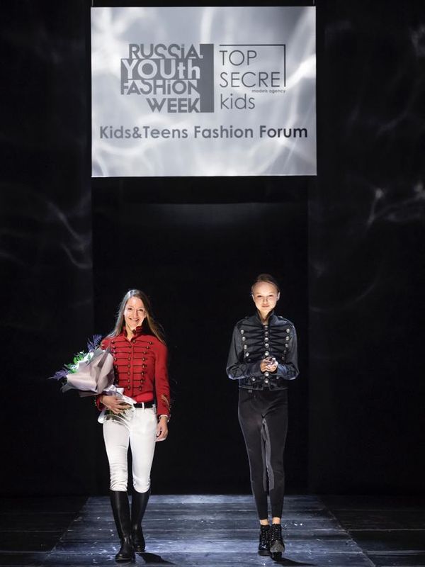 Kids&teens fashion forum на Russia.YOUth Fashion Week (86514-Kids-teens-fashion-forum-b.jpg)