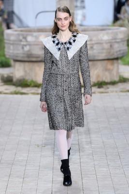 Chanel Haute Сouture весна-лето 2020 (86655-Chanel-Couture-SS-2020-19.jpg)