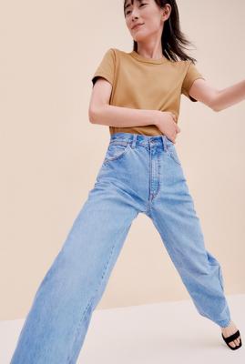 Uniqlo U весна-лето 2020 (86842-Uniqlo-SS-2020-b.jpg)