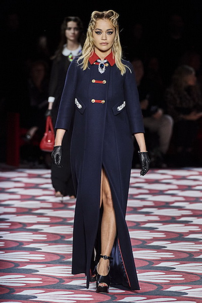 Miu Miu осень-зима 2020 (87246-Miu-Miu-AW-2020-22.jpg)