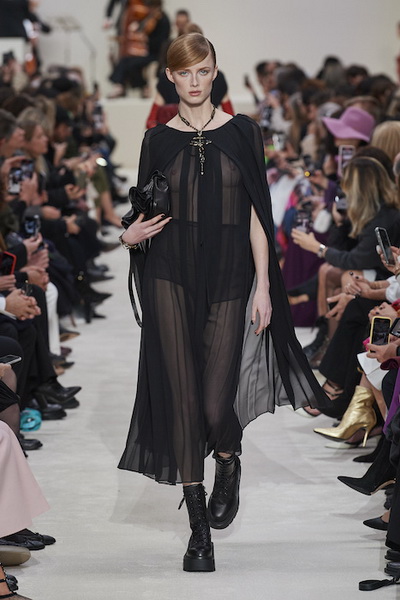 Valentino осень-зима 2020 (87382-Valentino-AW-2020-09.jpg)